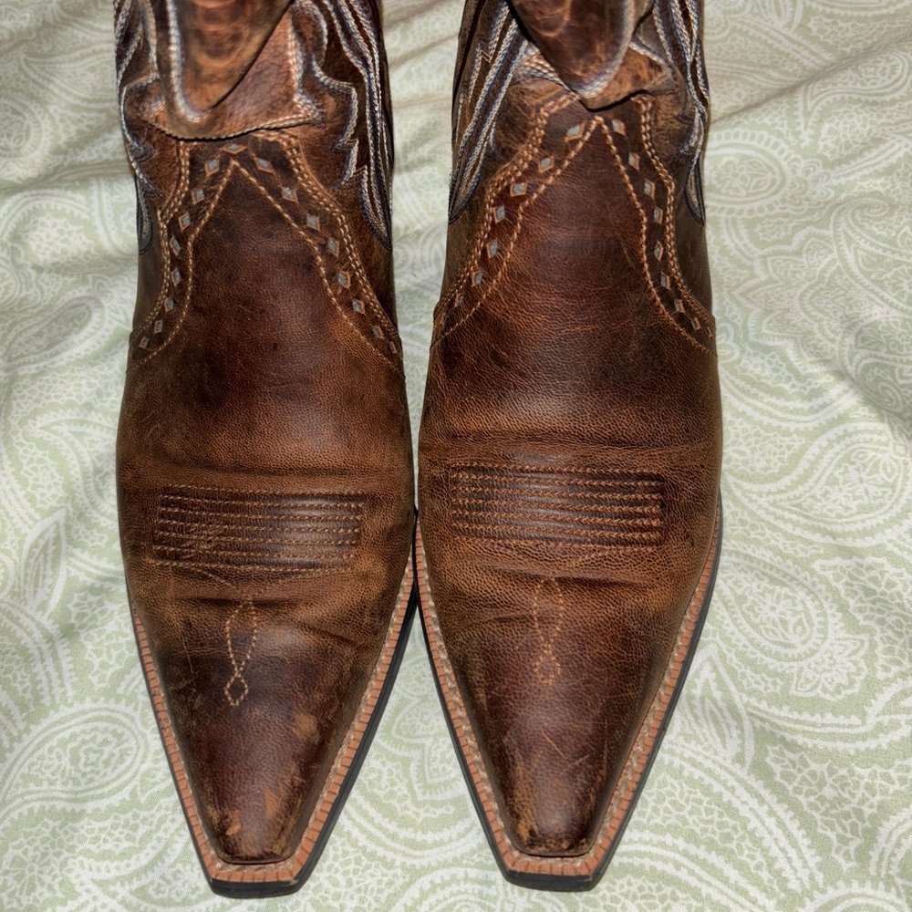 ARIAT Brown Leather Cowboy Boots